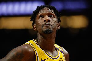 星空体育在线登录-斯通：会想念狄龙的许多特质 希望芬尼-史密斯发挥他的独特作用