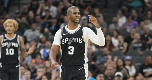 星空体育官网-年近40打满82场！倔强的保罗拒绝向年龄低头