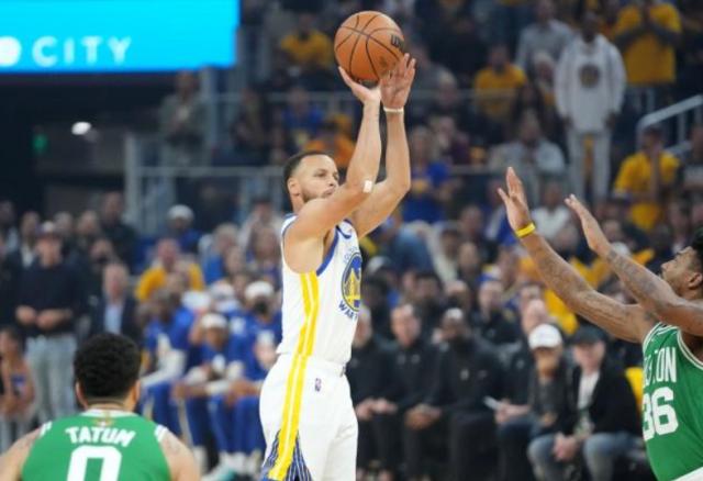 星空体育-总决赛二番战勇士不容有失 他们将如何改变调整?