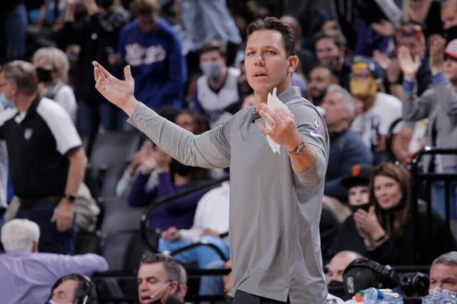 星空体育-连年无缘季后赛令管理层失望 国王正考虑解雇沃顿